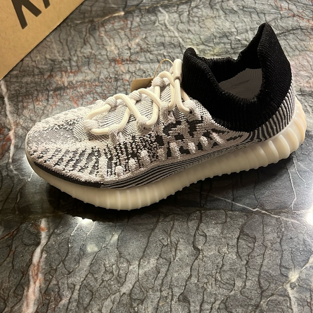 Yeezy 350 sneakers brand new